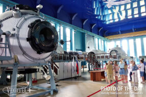 Excursion weekdays in Star City: the ISS RS simulator room.